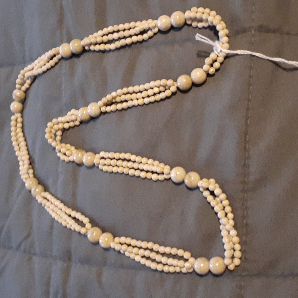 Tan Beaded Necklace ( L1 171)